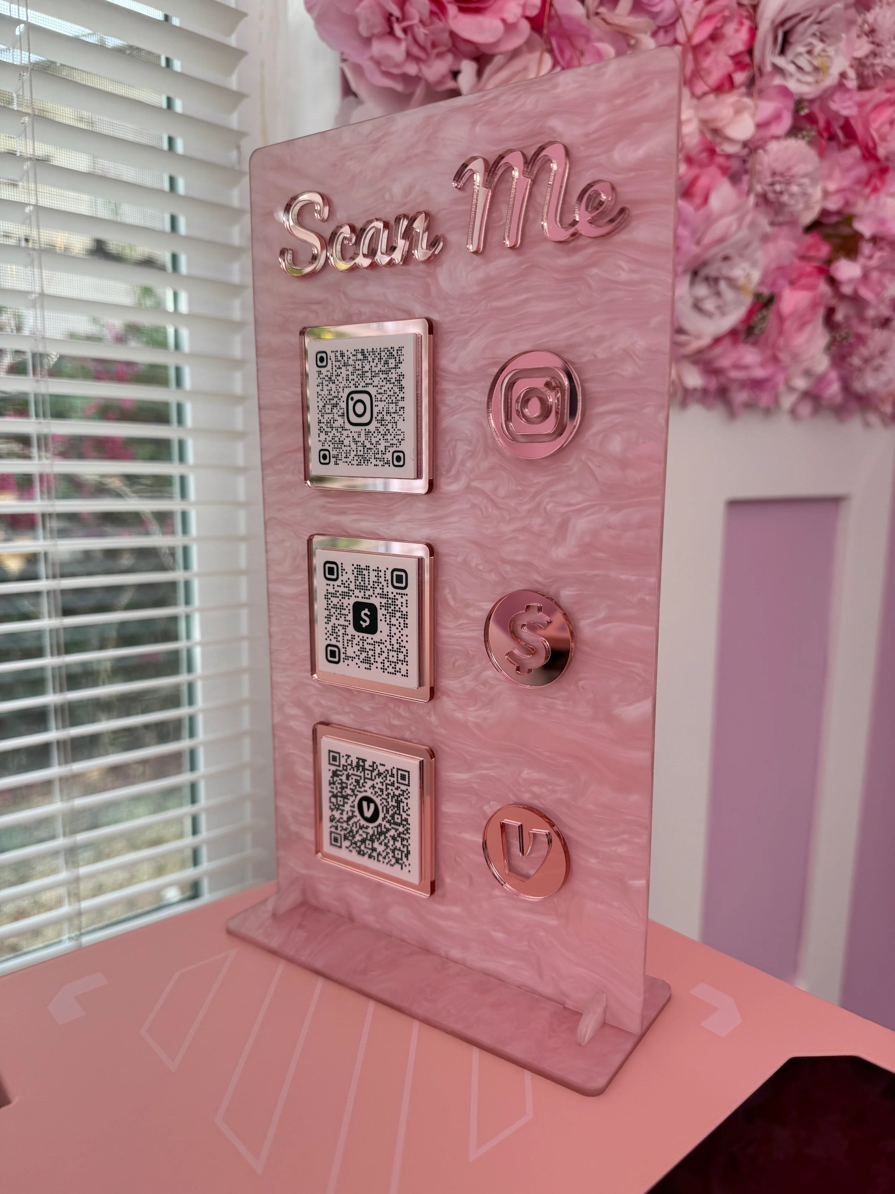 Rectangle 3 QR code acrylic stand